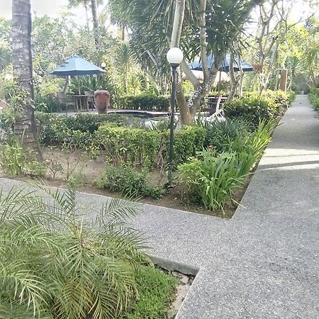 Segara Anak Bungalow & Restaurant Kuta  Exterior foto