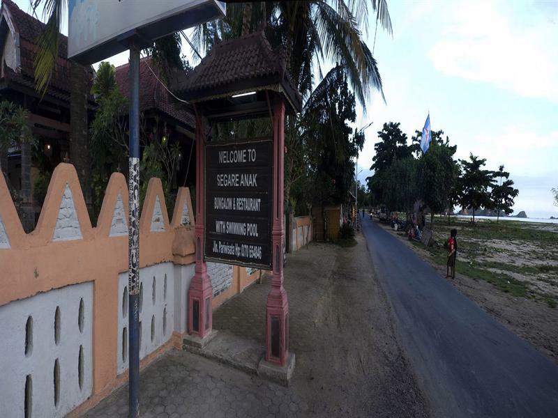 Segara Anak Bungalow & Restaurant Kuta  Exterior foto